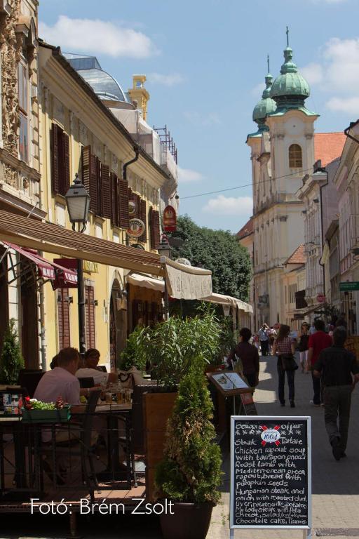 35 Vendégház Pécs Habitación foto